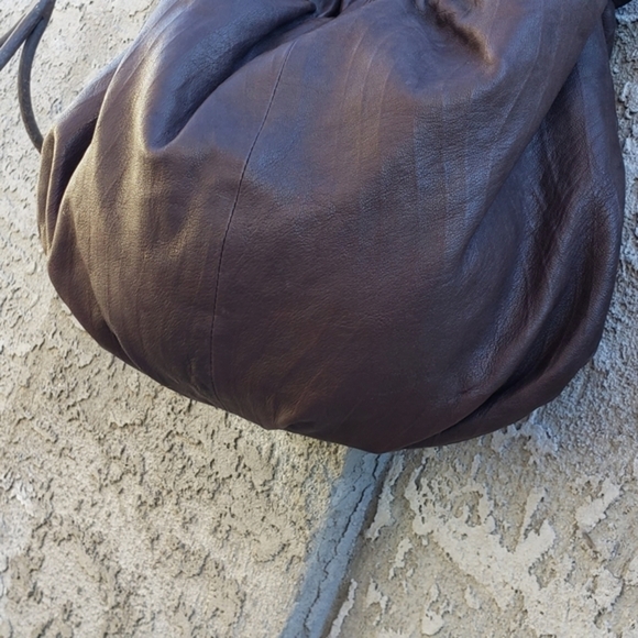 David & Scotti Brown Leather Over the Shoulder Bag - Picture 10 of 11
